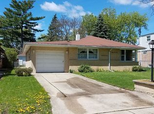 1016 S Douglas Ave, Arlington Heights, IL