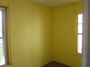 3rd image of 536 Lakeview Ave