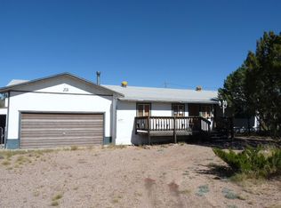 53910 N Granada Cir, Seligman, AZ 86337