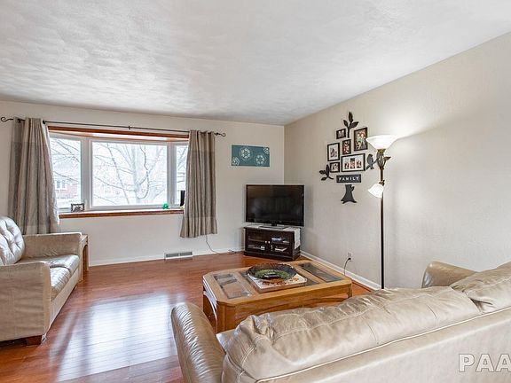 5th image of 1522 W Christine Ave