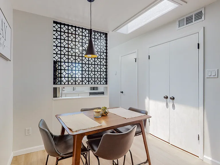 Remodeled / Fully Loaded / Furnished 2 Bed / 2 Bath in Uptown — Photo 6
