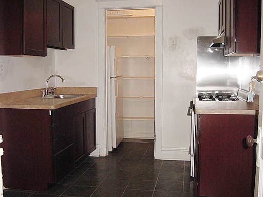 4th image of 1422 W Jonquil Ter #1W