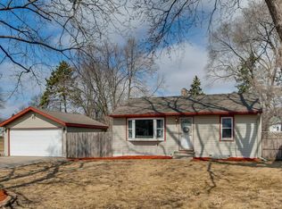 2097 Pinewood Dr, Mounds View, MN 55112