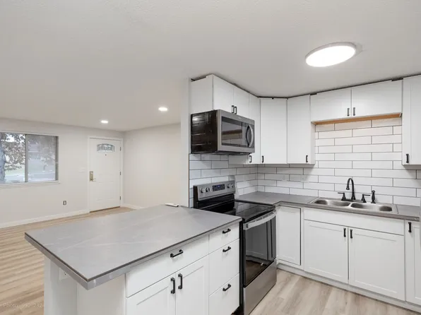 4106 McLean Dr, Yakima, WA 98908