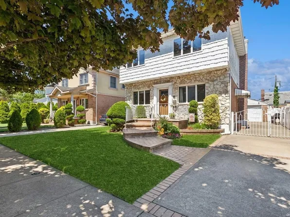 527 Maple Drive W, New Hyde Park, NY 11040