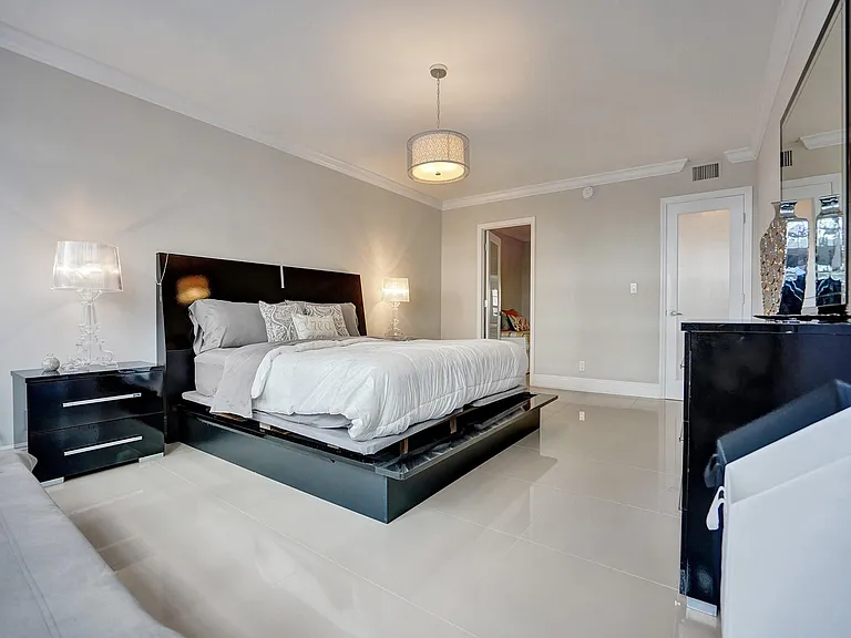3430 Galt Ocean Dr #202 — Photo 17