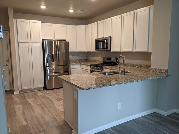 4th image of 14925 E Belleview Dr