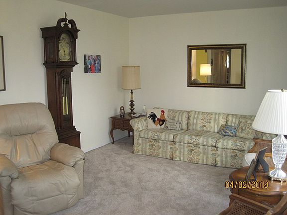 2nd image of 601 W Roselawn St
