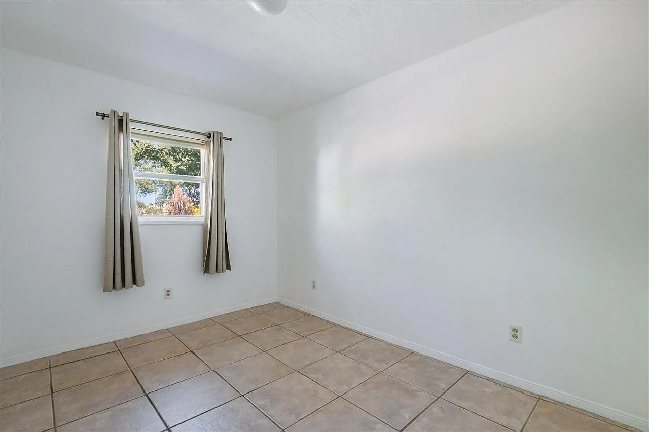 1 bed, 552 sqft, $1,750 — Photo 2