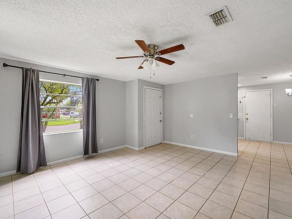 4th image of 5813 Jason Dr