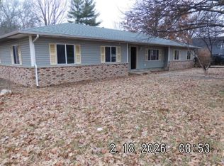 16 Knight Ln, Westville, IL 61883