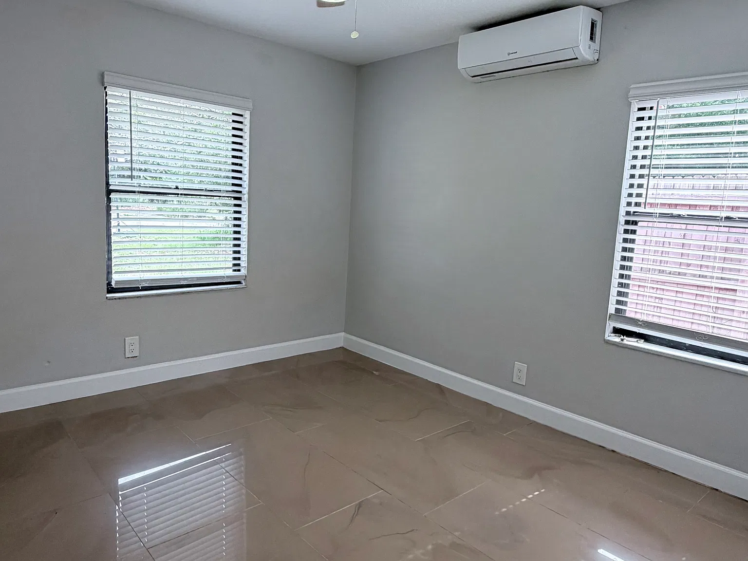 5311 S Wren St — Photo 3