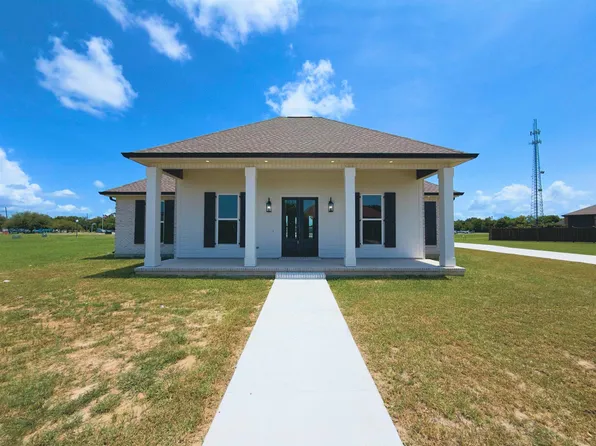 135 Godchaux Drive, Houma, LA 70360
