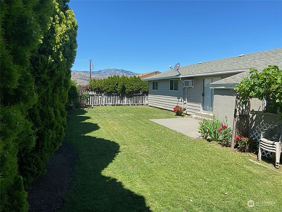 4th image of 1104 SE Carolyn Street