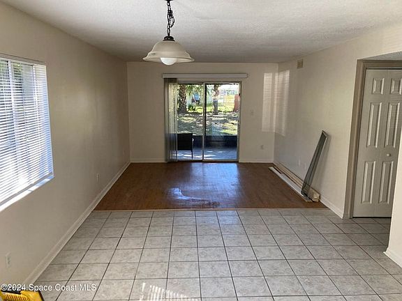 3rd image of 2380 Fox Hollow Dr