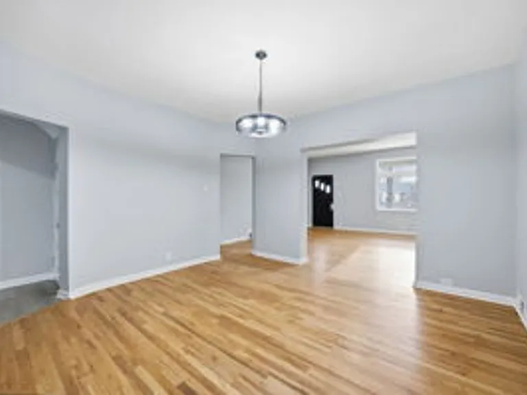 312 Midland Ave — Photo 22