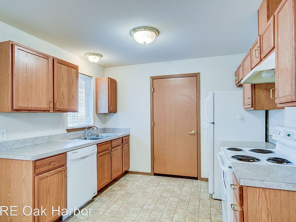 1st image of 1335 NW Elwha St #2