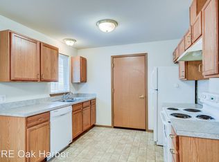 1335 NW Elwha St #2, Oak Harbor, WA 98277
