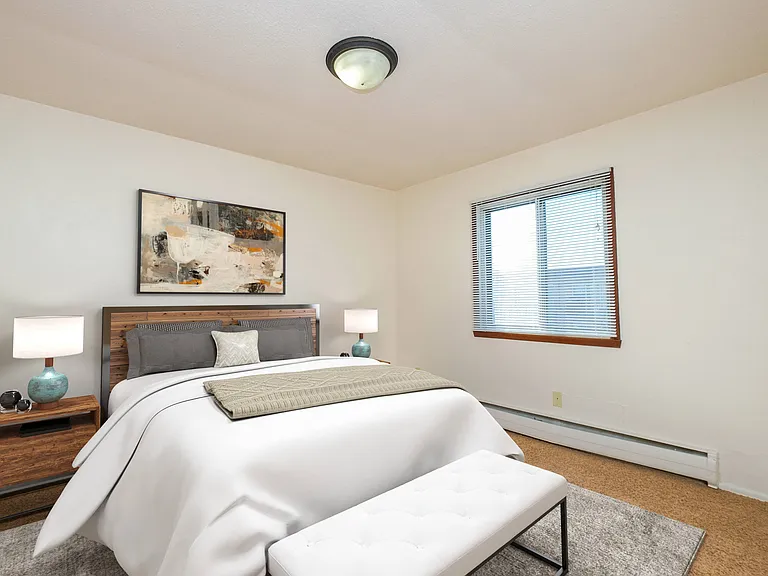 Fargo, ND North Manor Apartments | Bedroom