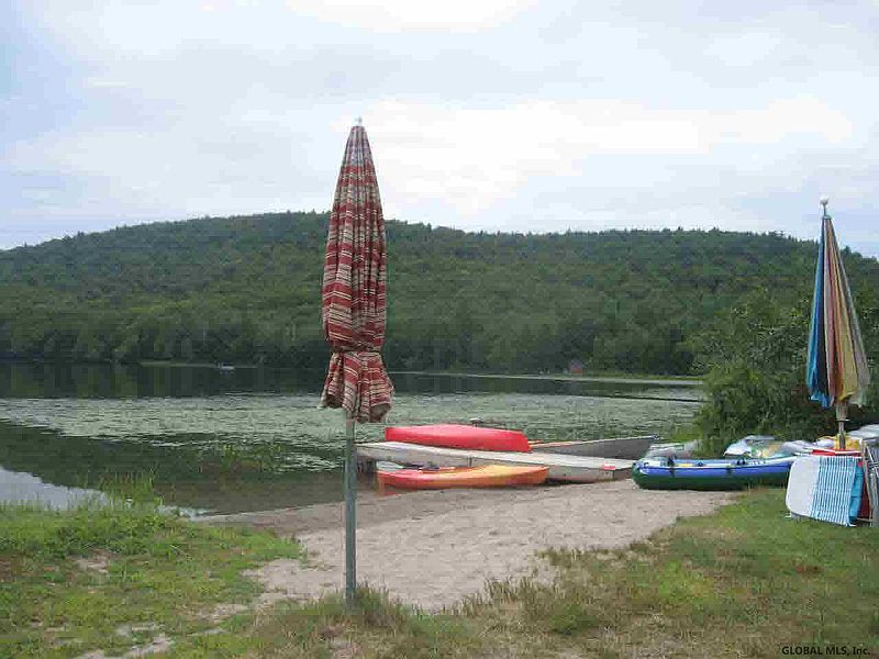 3rd image of 753 Valentine Pond Road