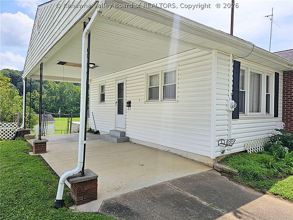 2nd image of 1608 Jefferson Blvd