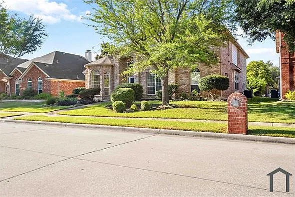 5 bed, 3506 sqft, $4,200 — Photo 2