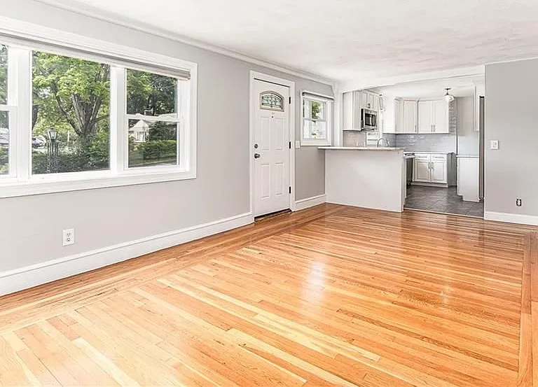 76 Crossland Rd — Photo 11
