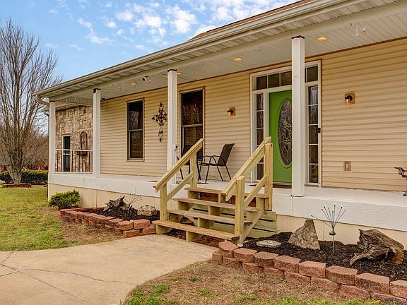 5th image of 150 Live Oak Lane