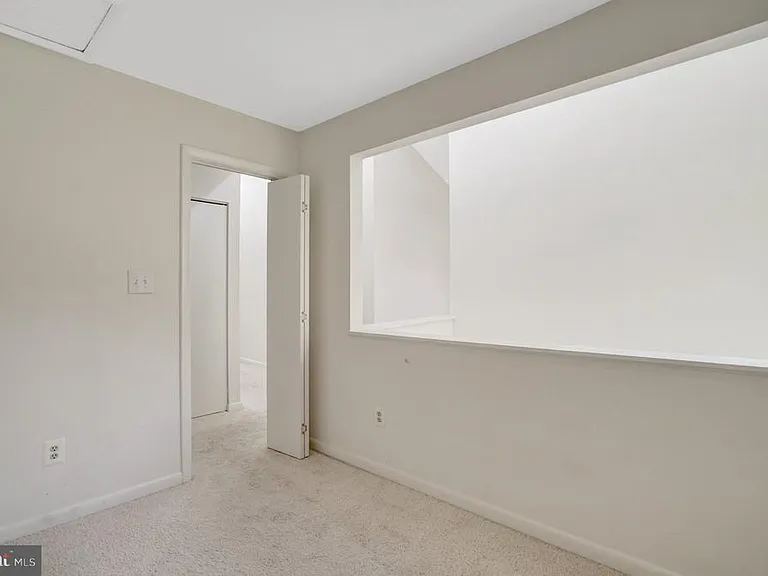 203 W Glendale Ave — Photo 43