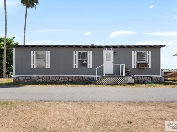 8482 Lago Vista Dr, Edcouch, TX 78538