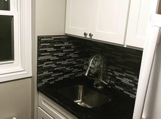 1 Cherry Ln APT 4, Lynbrook, NY 11563