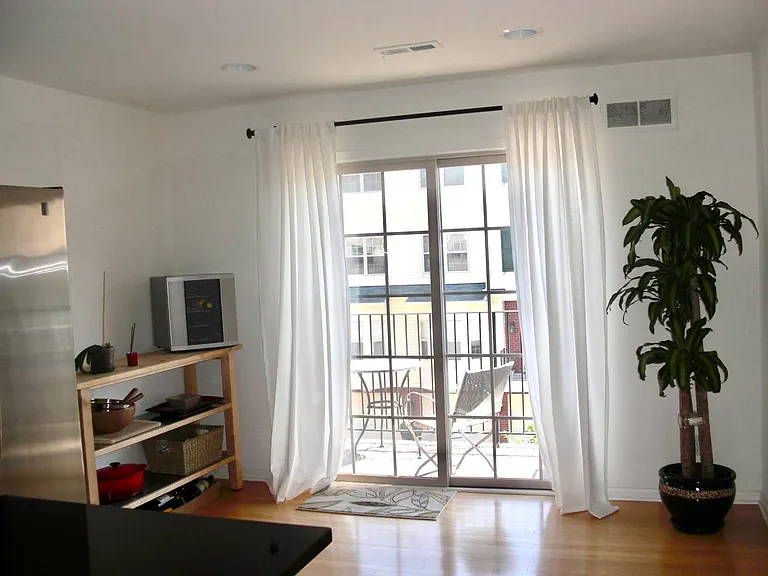 3218 Camden Dr — Photo 22