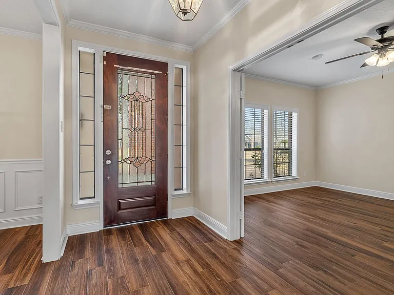 1400 Oak Hollow Dr — Photo 7