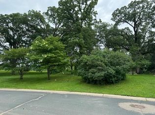 730 Park Island Dr SW, Hutchinson, MN 55350