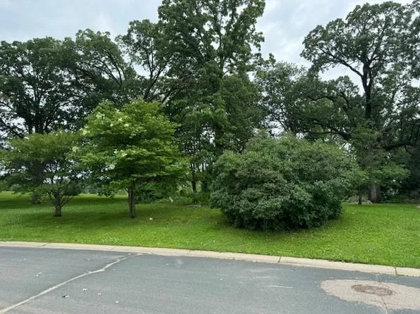 730 Park Island Dr SW, Hutchinson, MN 55350