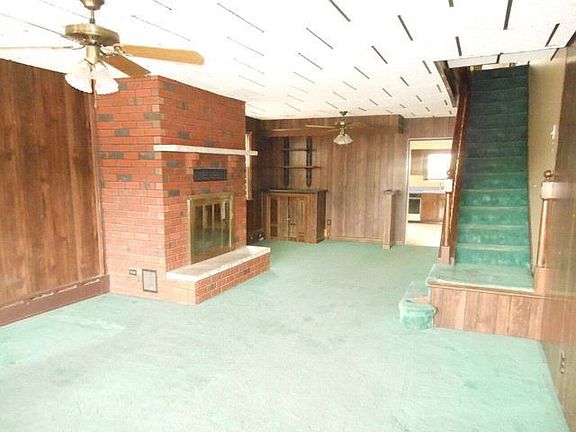 2nd image of 206 E Savory St