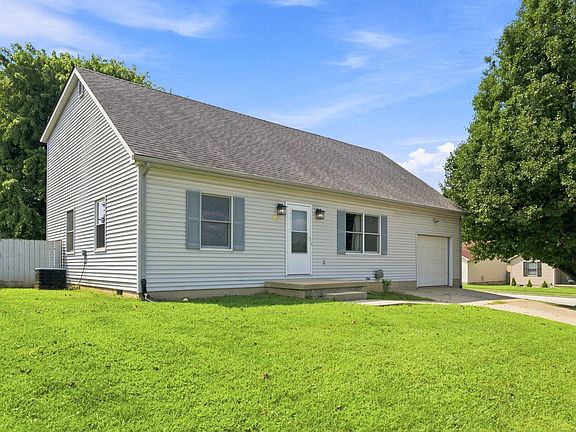 3rd image of 1144 Southpoint Dr