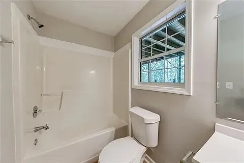 4161 Wyndham Pointe Ct — Photo 6