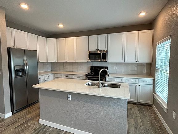 2nd image of 513 SW 12th St #0B-1Ba-512Sqft