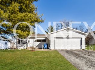 2453 Beechcrest Dr, Indianapolis, IN 46203
