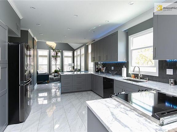 Nice open floor plan from living room, to kitchen, to dining room