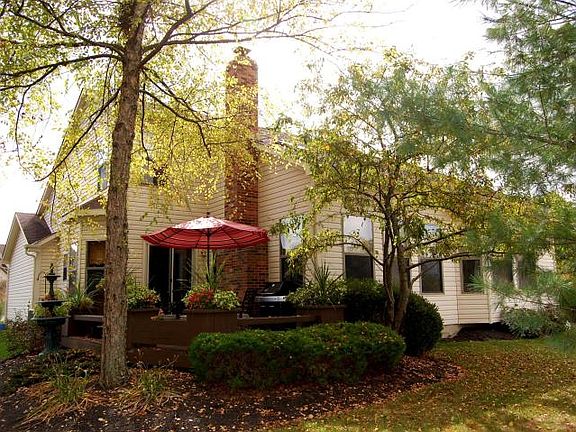 3rd image of 693 Blossom Ln