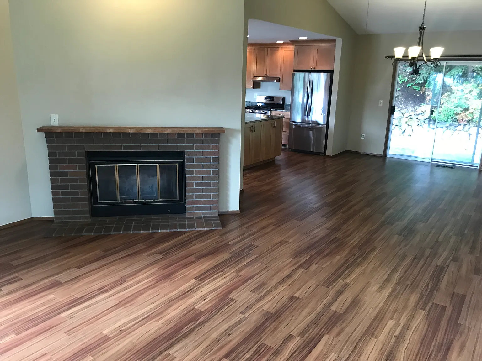 4 bed, 2.5 bath, 2608 sqft, $3,300 — Photo 4