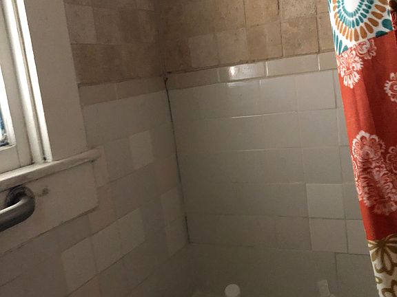 4th image of 402 Fair Ave