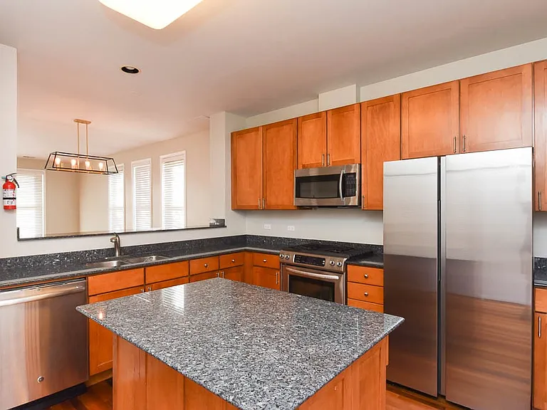 1000 N Crosby St #2C — Photo 3
