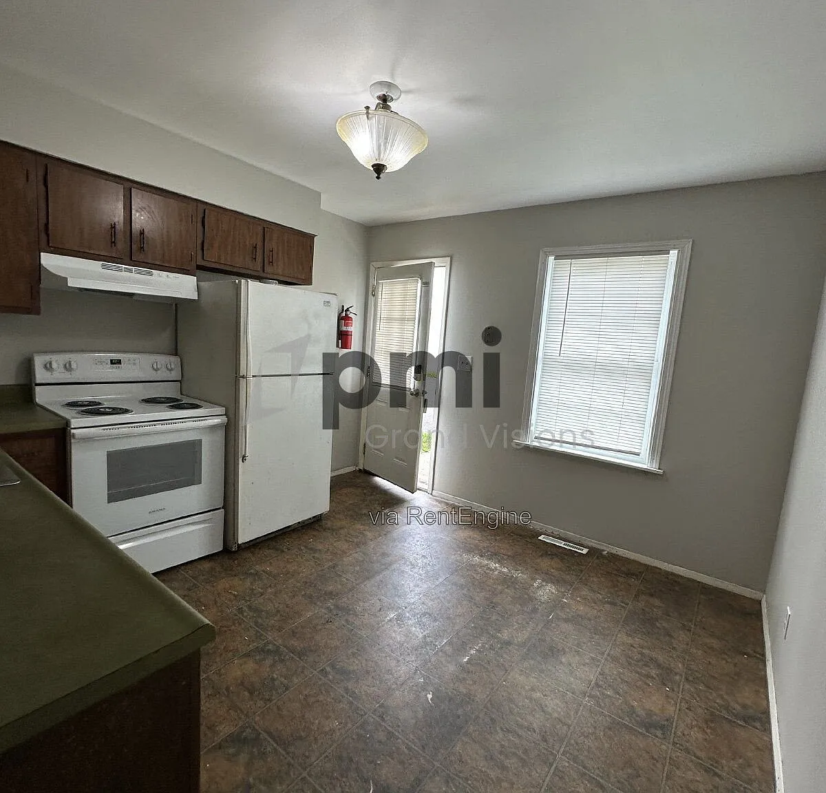 2 bed, 1.0 bath, 1487 sqft, $770 — Photo 1