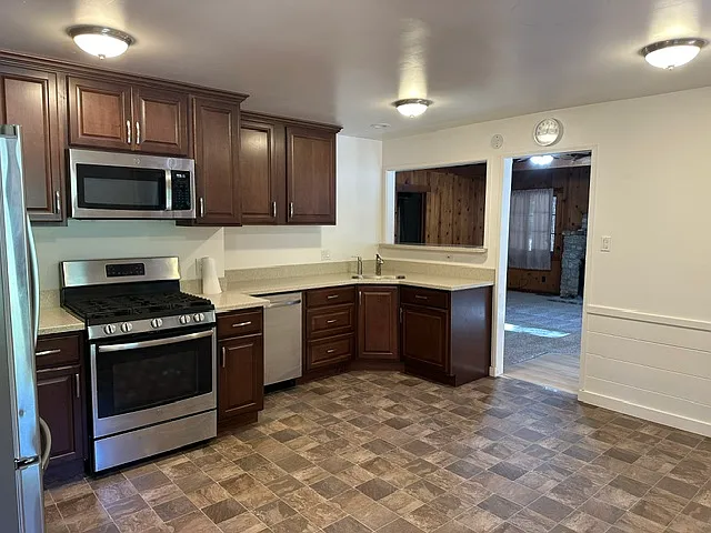 1024 Rambling Rd — Photo 14