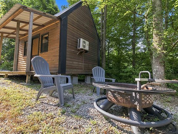4th image of 1 Forest Ln #4005