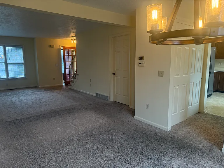 55 Frenchwoods Cir — Photo 11