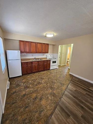 1086 Tonawanda Ave #1086 Photo 1